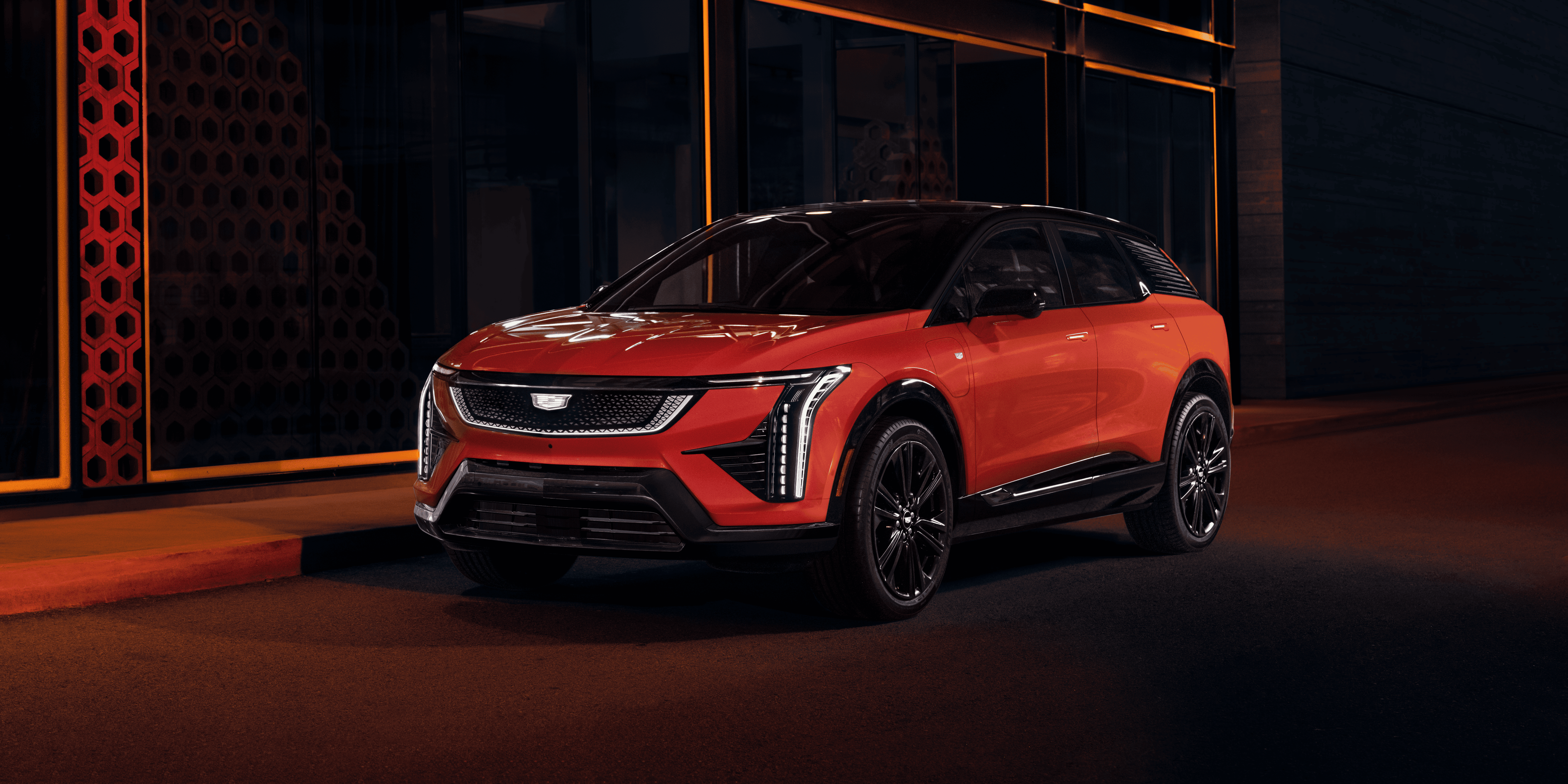 その他 CADILLAC HCT-5-007 Platinum Cadillac's New Showroom: A Sneak Peek Into Our Expanded