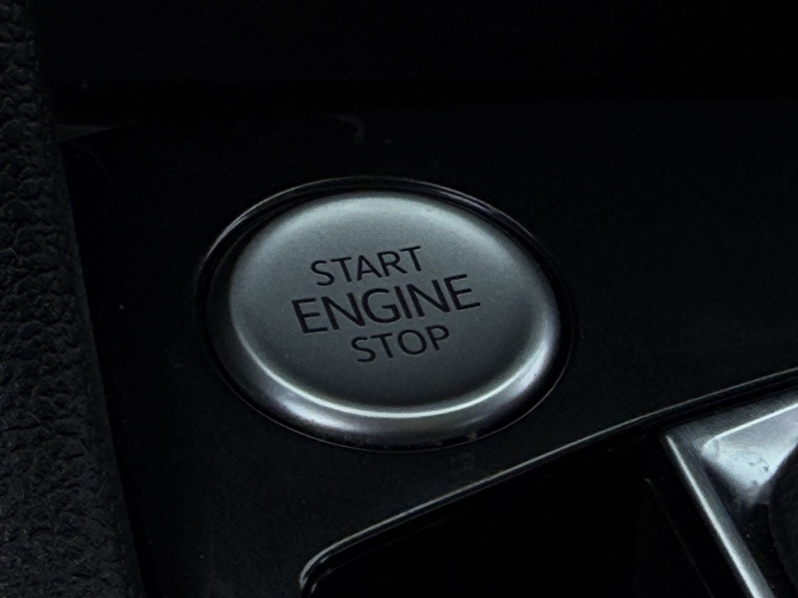 2024 Volkswagen Tiguan 2.0T SEL R-Line