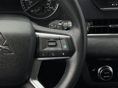 2023 Mitsubishi Outlander Base
