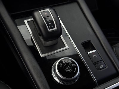 2023 Mitsubishi Outlander Base