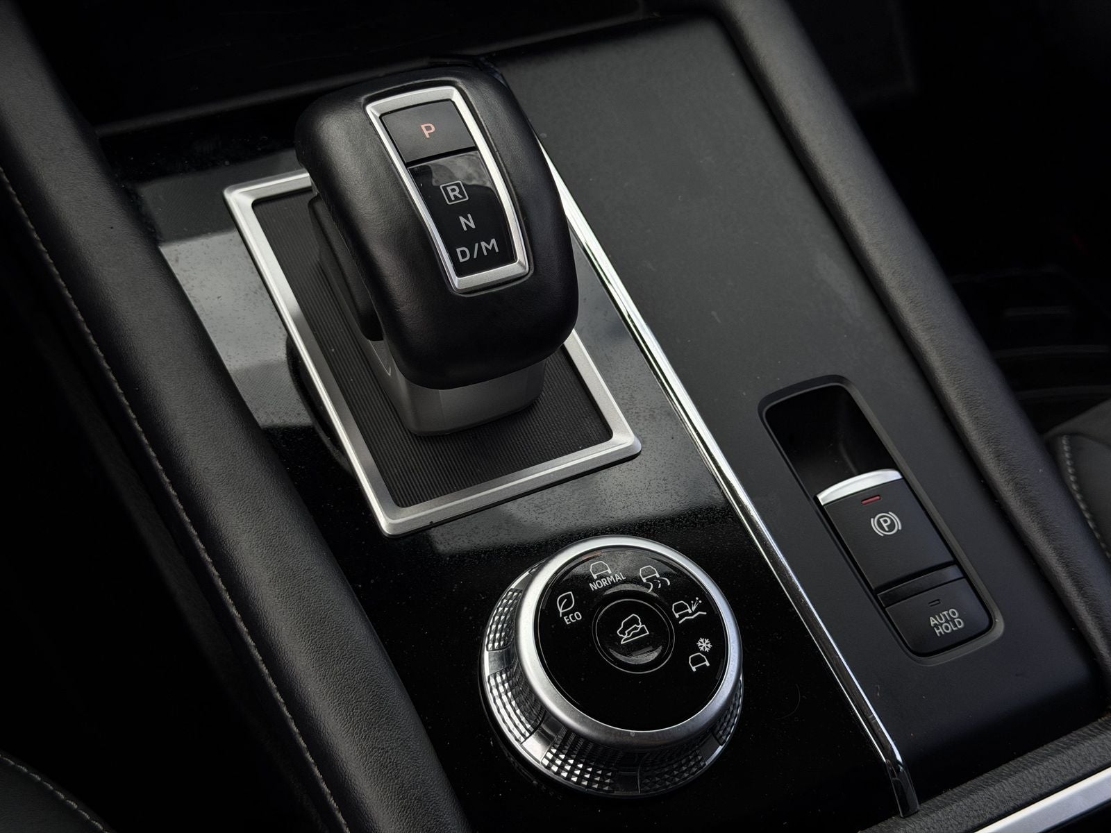 2023 Mitsubishi Outlander Base