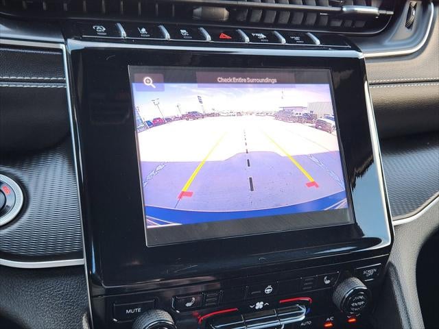 2025 Jeep Grand Cherokee Laredo 4x2