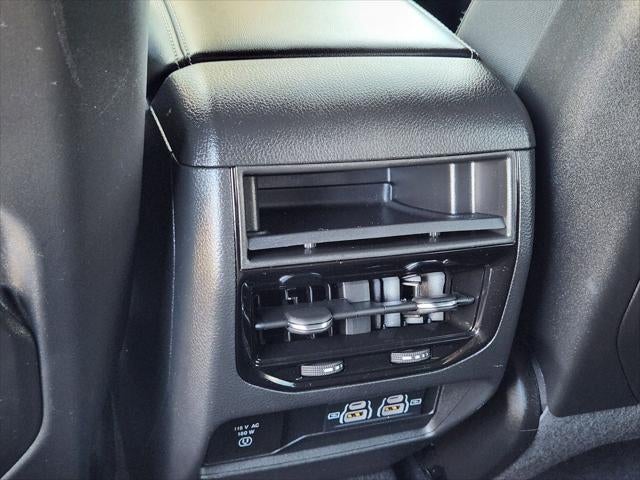 2025 Jeep Grand Cherokee Laredo 4x2