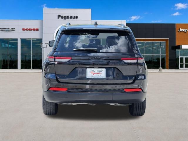2025 Jeep Grand Cherokee Altitude 4x4