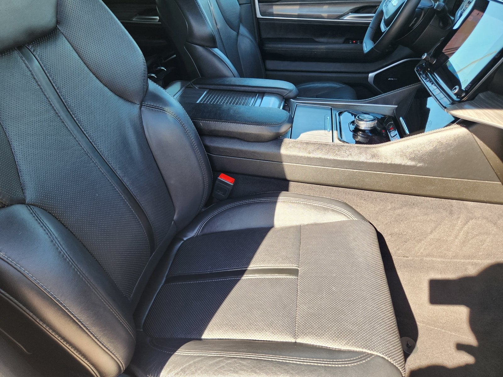 2024 Jeep Wagoneer L Series II 4x2