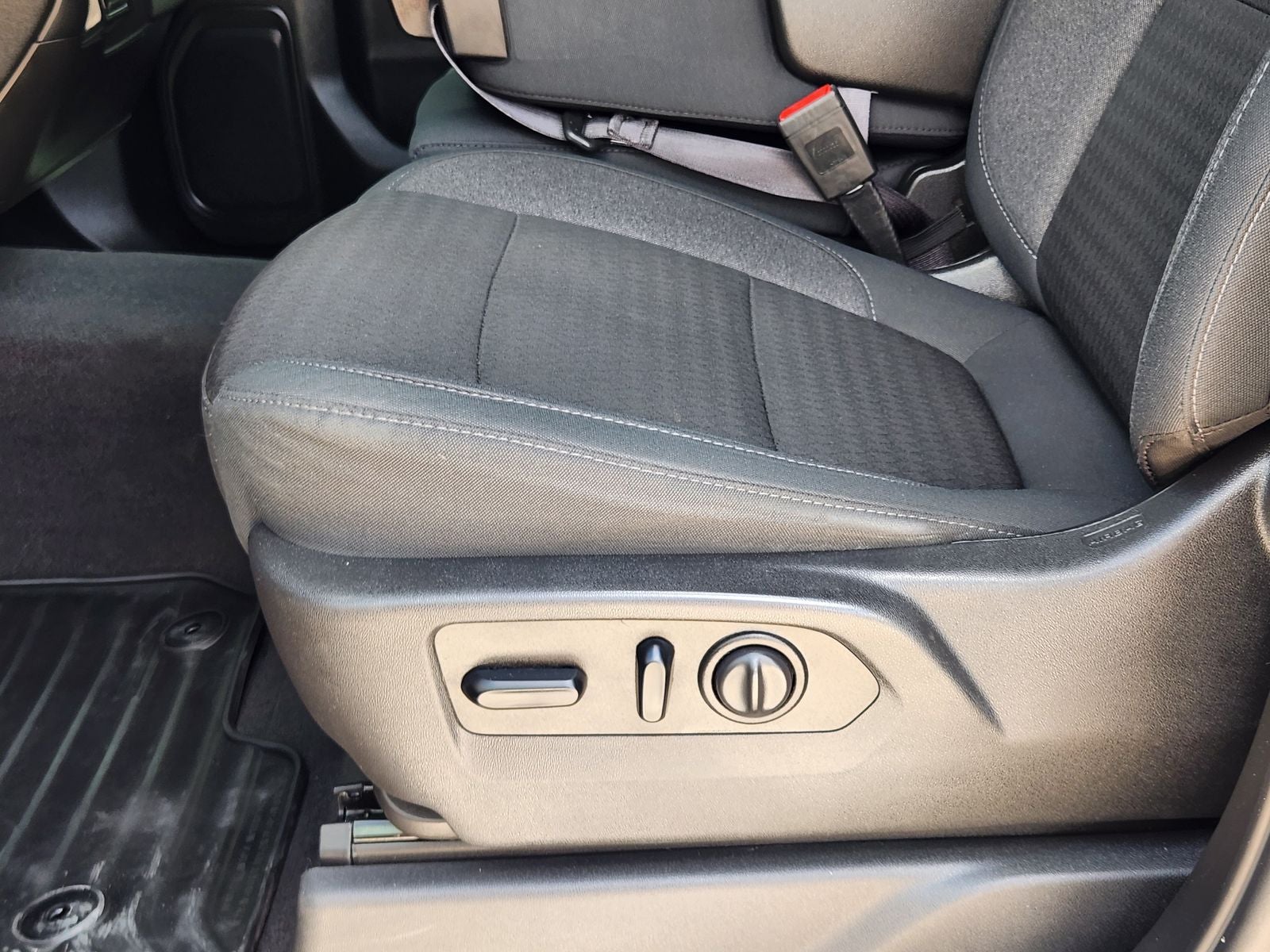 2020 Chevrolet Silverado 1500 2WD Crew Cab Short Bed LT