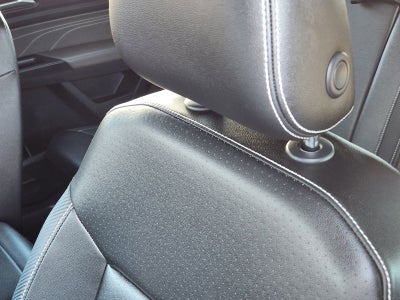 2022 Volkswagen Atlas Cross Sport 3.6L V6 SEL R-Line