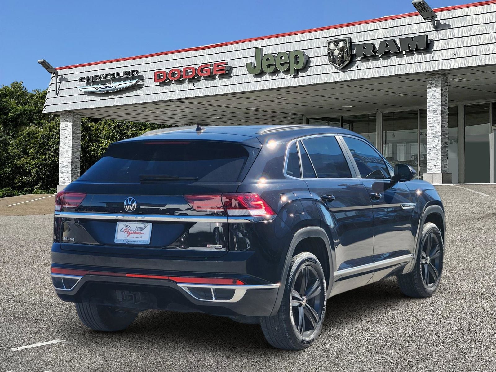 2022 Volkswagen Atlas Cross Sport 3.6L V6 SEL R-Line