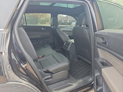 2022 Volkswagen Atlas Cross Sport 3.6L V6 SEL R-Line