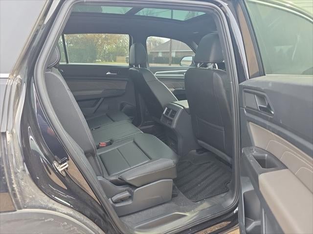 2022 Volkswagen Atlas Cross Sport 3.6L V6 SEL R-Line