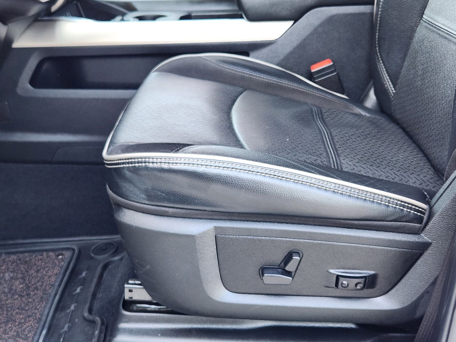 2024 RAM Ram 3500 Laramie Crew Cab 4x4 8' Box