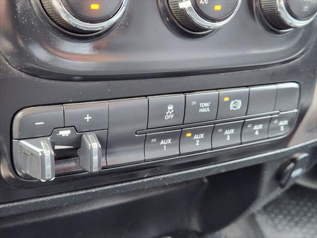 2018 RAM 3500 Chassis Tradesman/SLT/Laramie