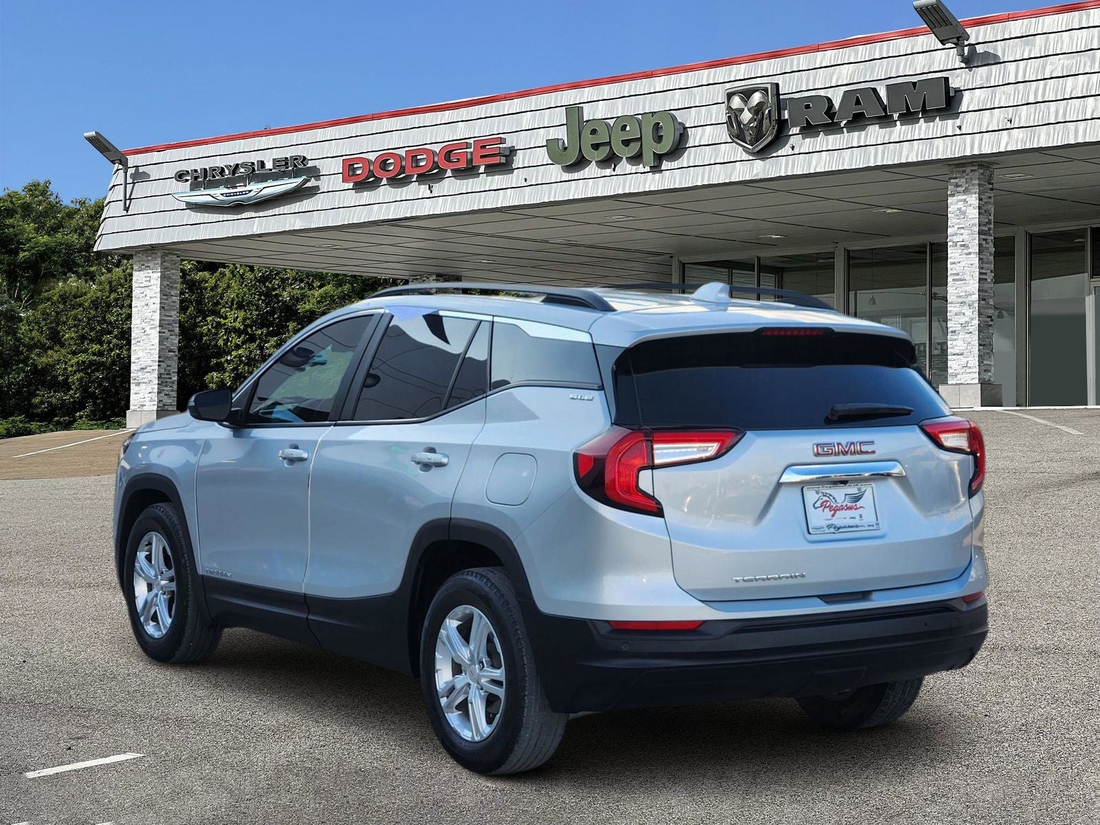 2022 GMC Terrain FWD SLE