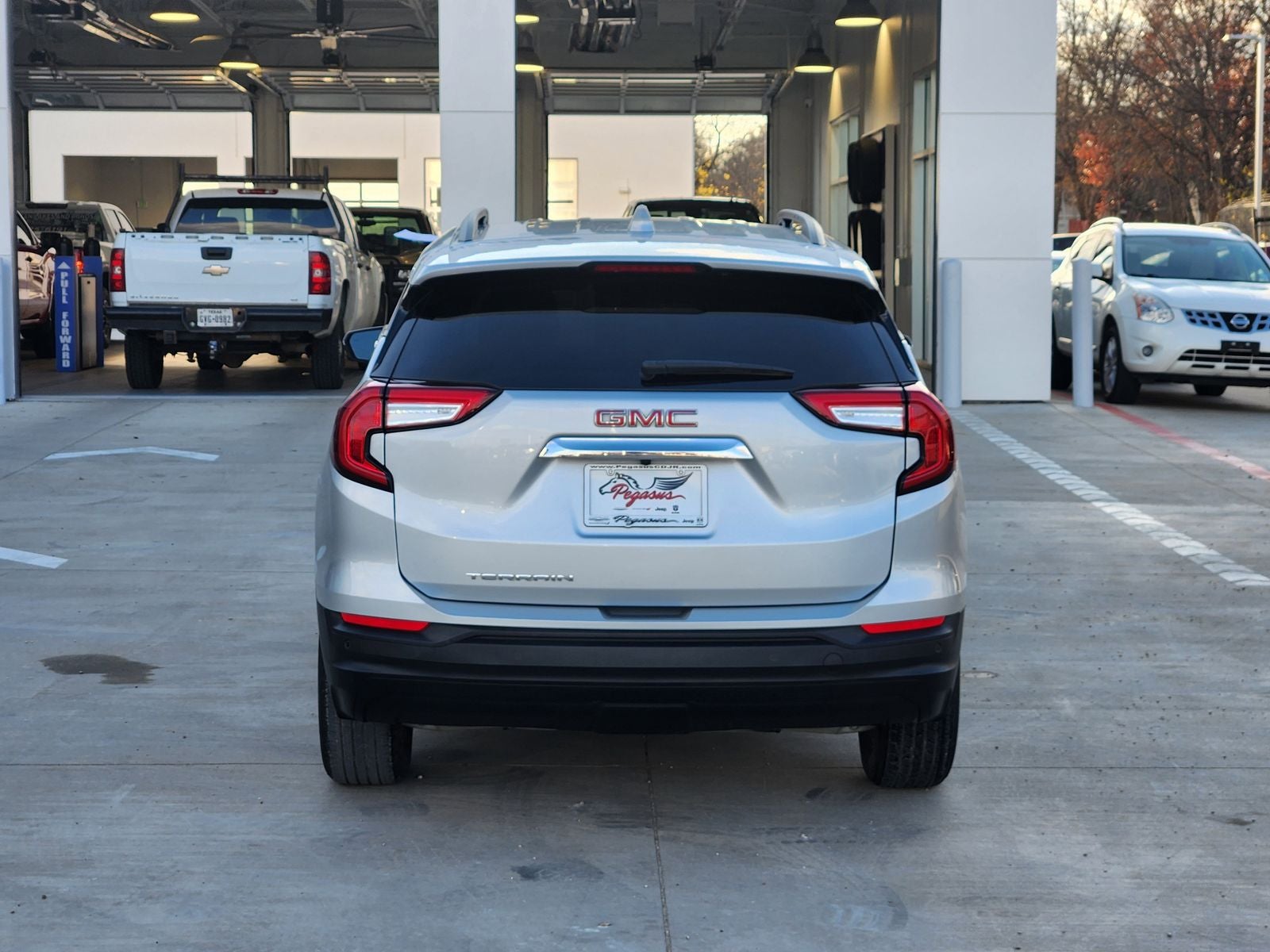 2022 GMC Terrain FWD SLE