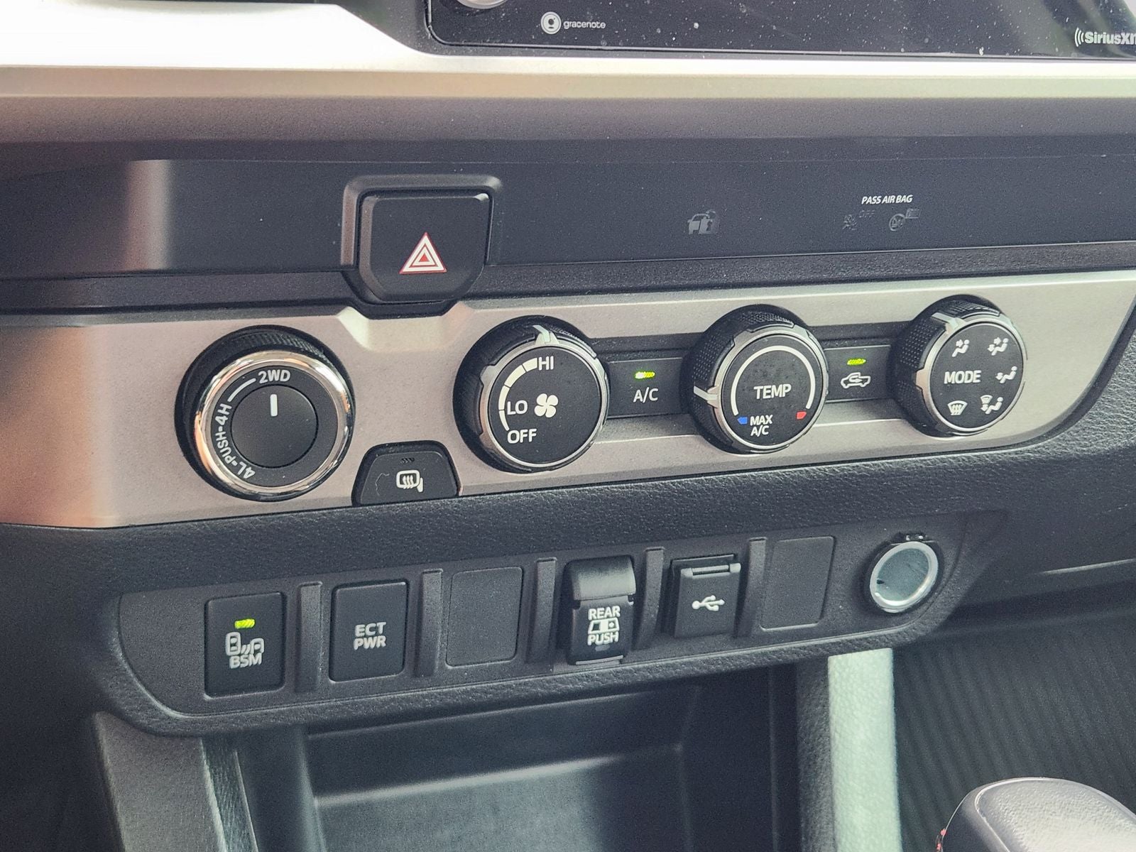 2020 Toyota Tacoma SR5 V6