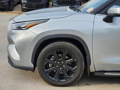 2022 Toyota Highlander L