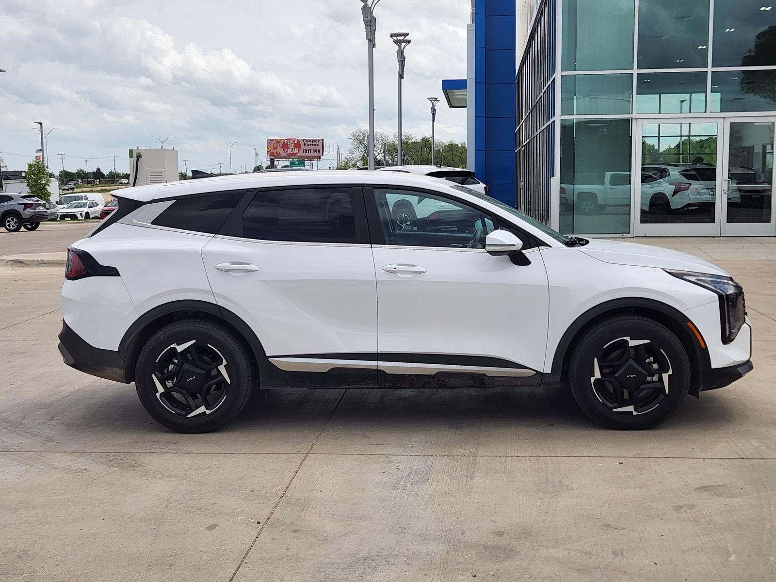 2026 Kia Sportage EX