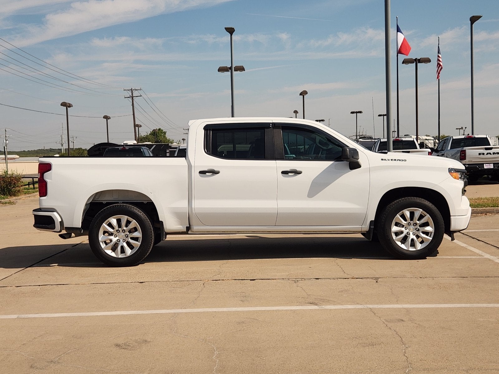 2023 Chevrolet Silverado 1500 2WD Crew Cab Short Bed Custom