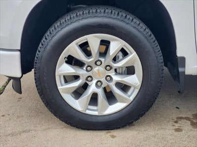2025 Chevrolet Silverado 1500 4WD Crew Cab Short Bed Custom