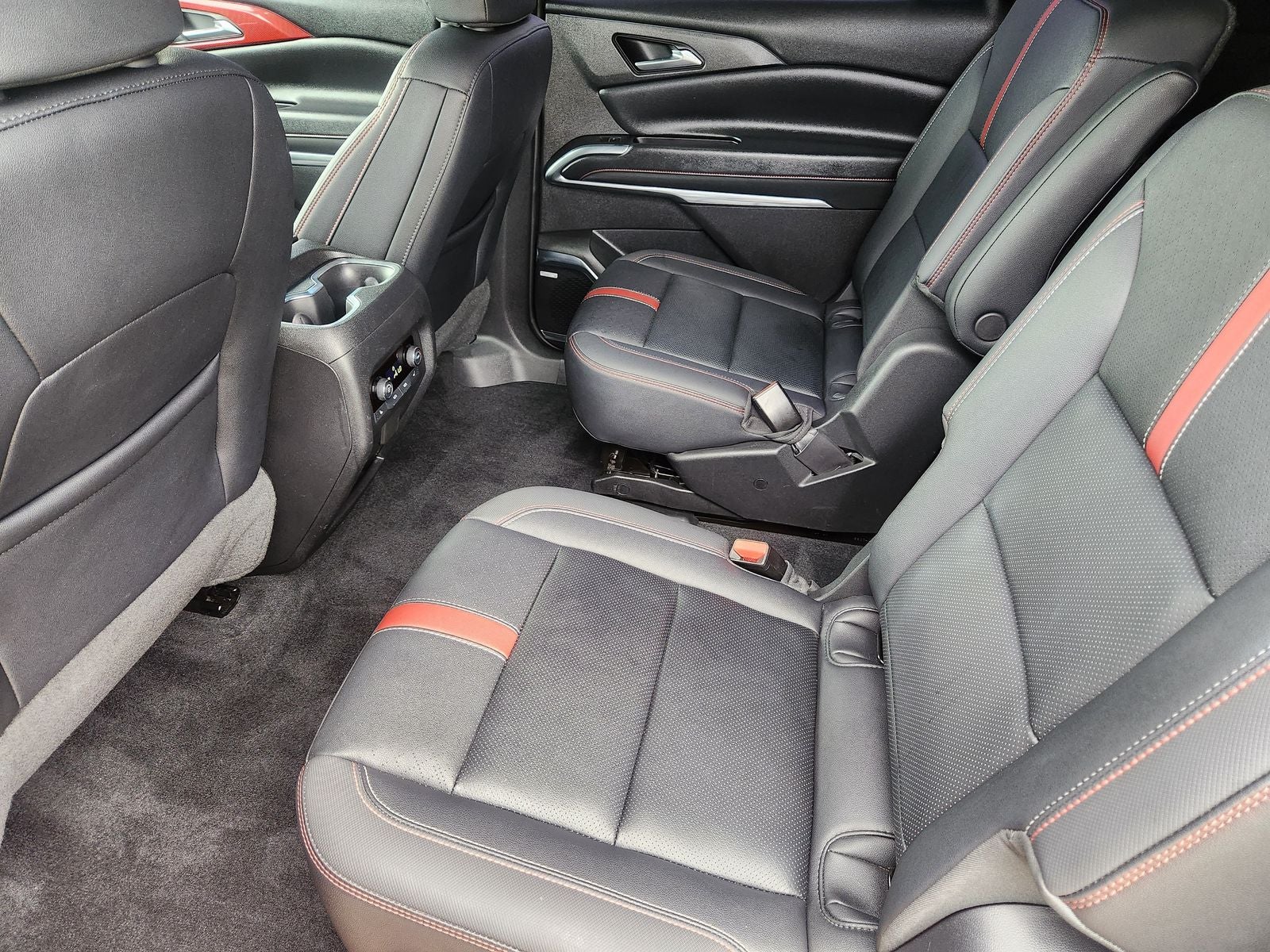 2025 Chevrolet Traverse FWD RS