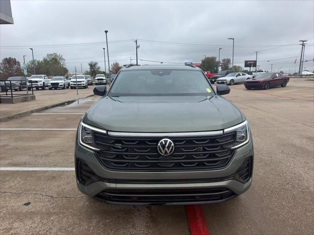 2026 Volkswagen Atlas Cross Sport SEL R-Line Black