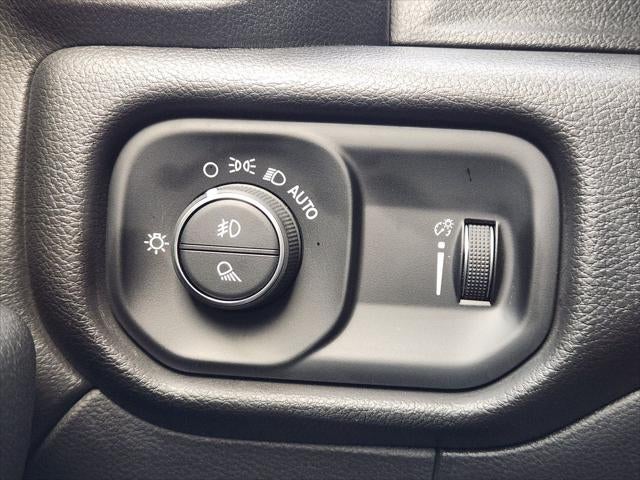 2023 RAM Ram 3500 Tradesman Crew Cab 4x4 8' Box