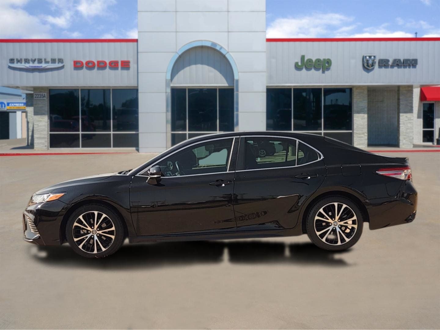 2019 Toyota Camry SE