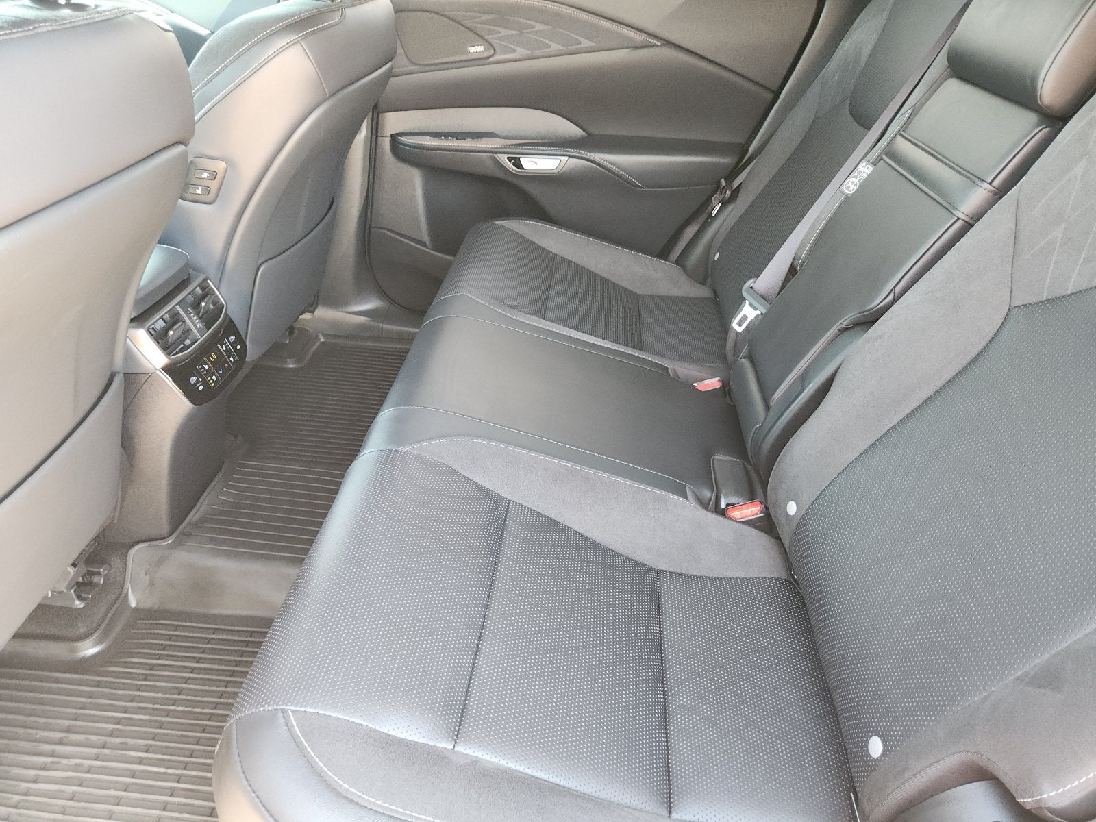 2025 Lexus RX 450h+ Luxury