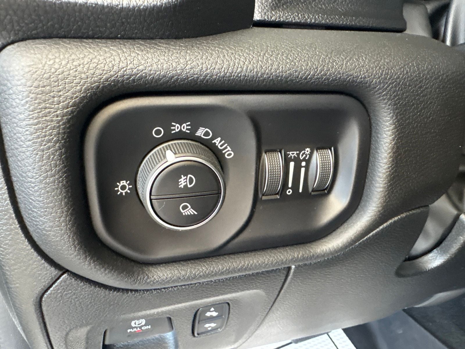 2024 RAM Ram 1500 Laramie Crew Cab 4x4 5'7' Box