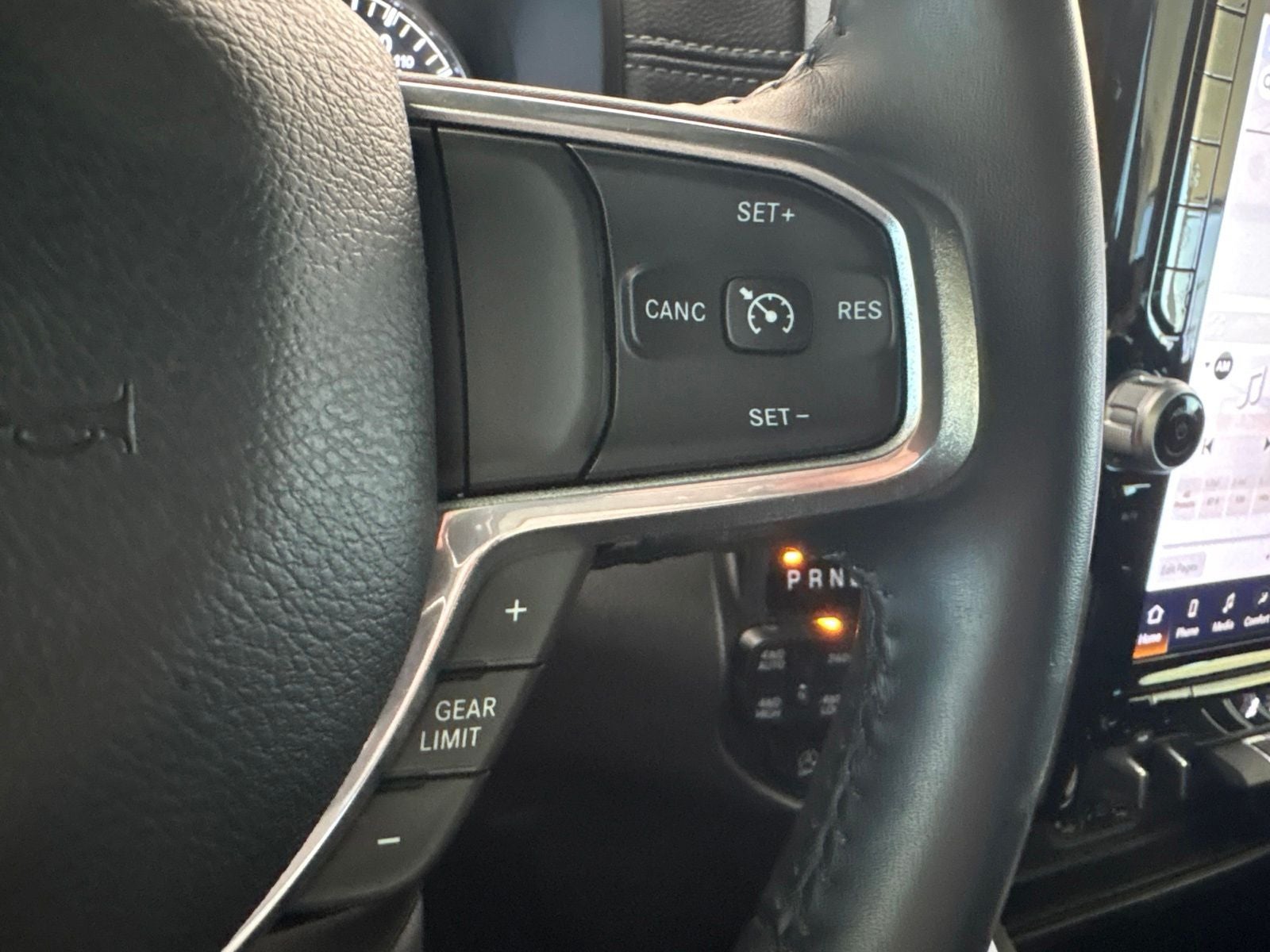 2024 RAM Ram 1500 Laramie Crew Cab 4x4 5'7' Box