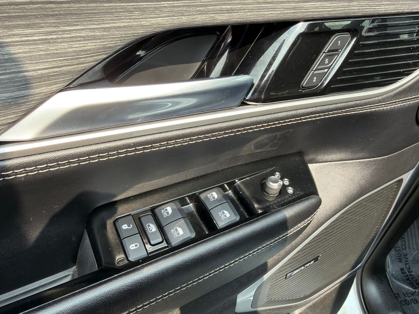 2024 Jeep Wagoneer L Series II 4x2