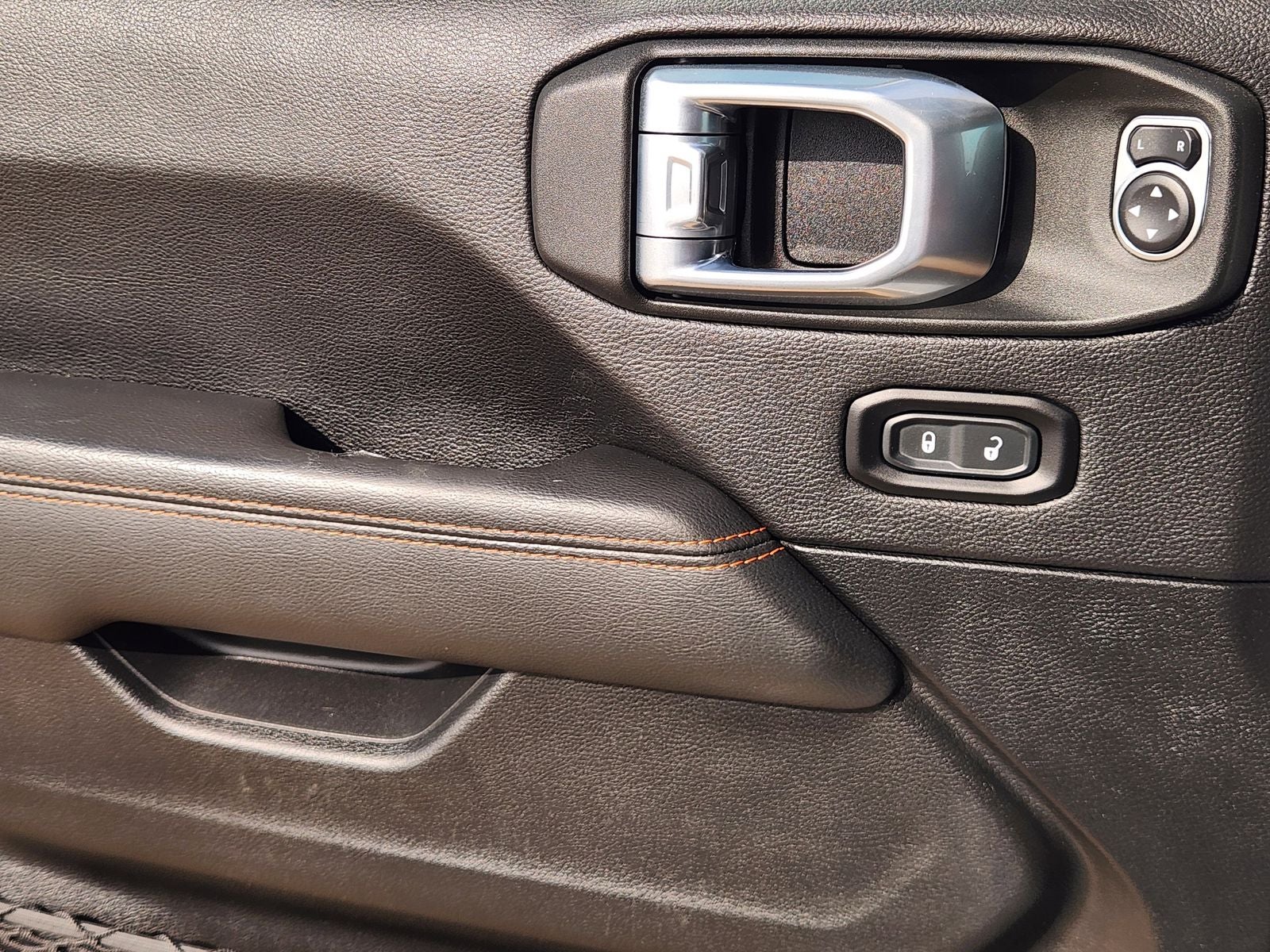 2021 Jeep Gladiator Mojave - Photo 23