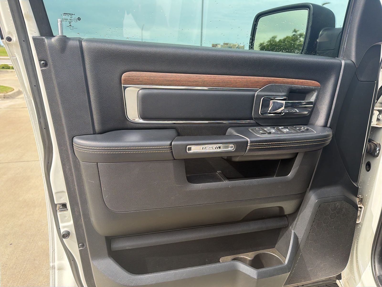 2017 RAM Ram 1500 Laramie Crew Cab 4x4 5'7' Box