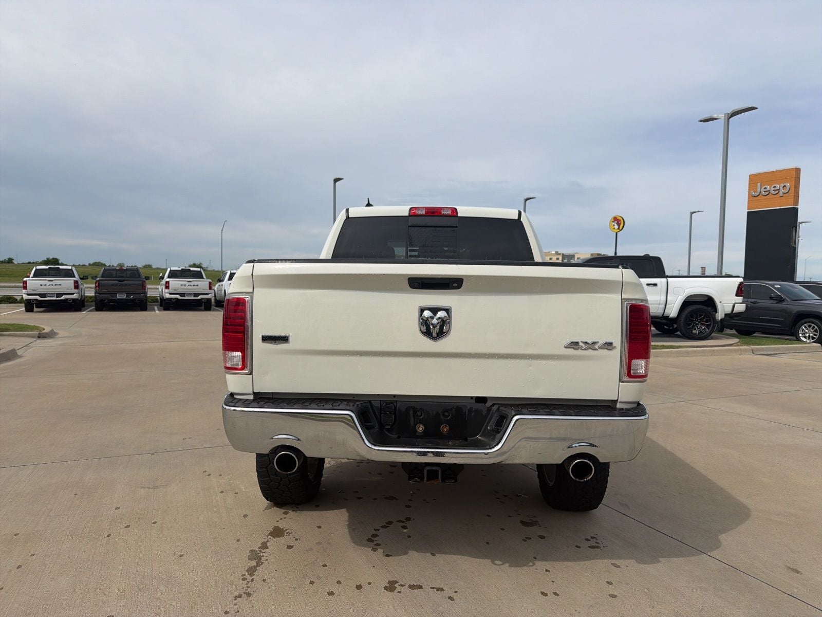 2017 RAM Ram 1500 Laramie Crew Cab 4x4 5'7' Box