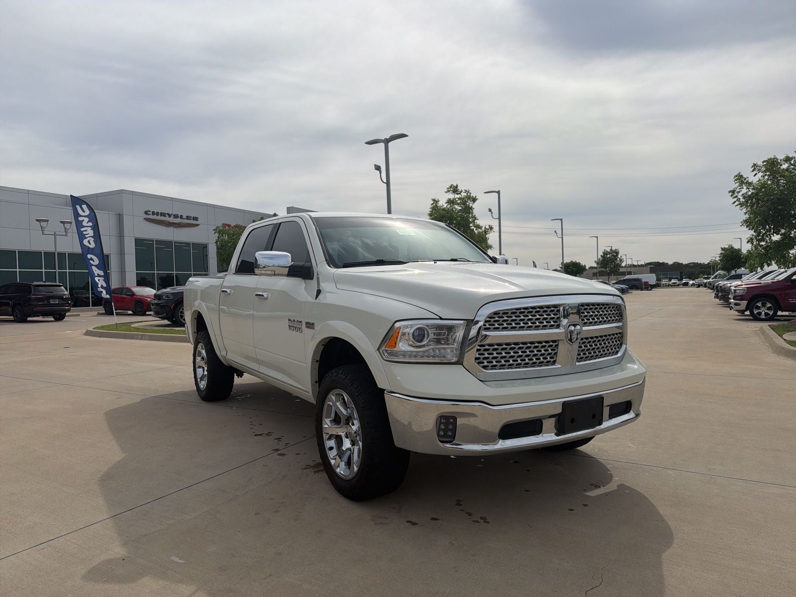 2017 RAM Ram 1500 Laramie Crew Cab 4x4 5'7' Box