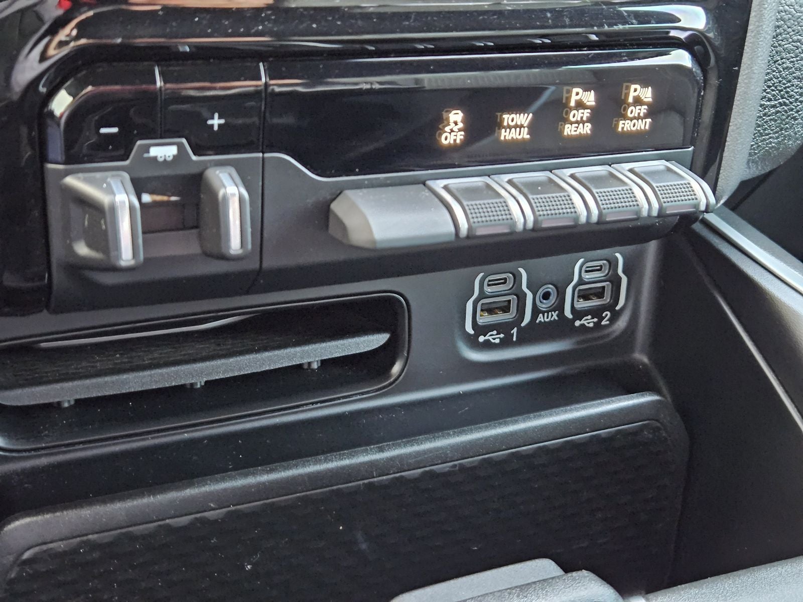 2023 RAM Ram 1500 Lone Star Crew Cab 4x4 5'7' Box