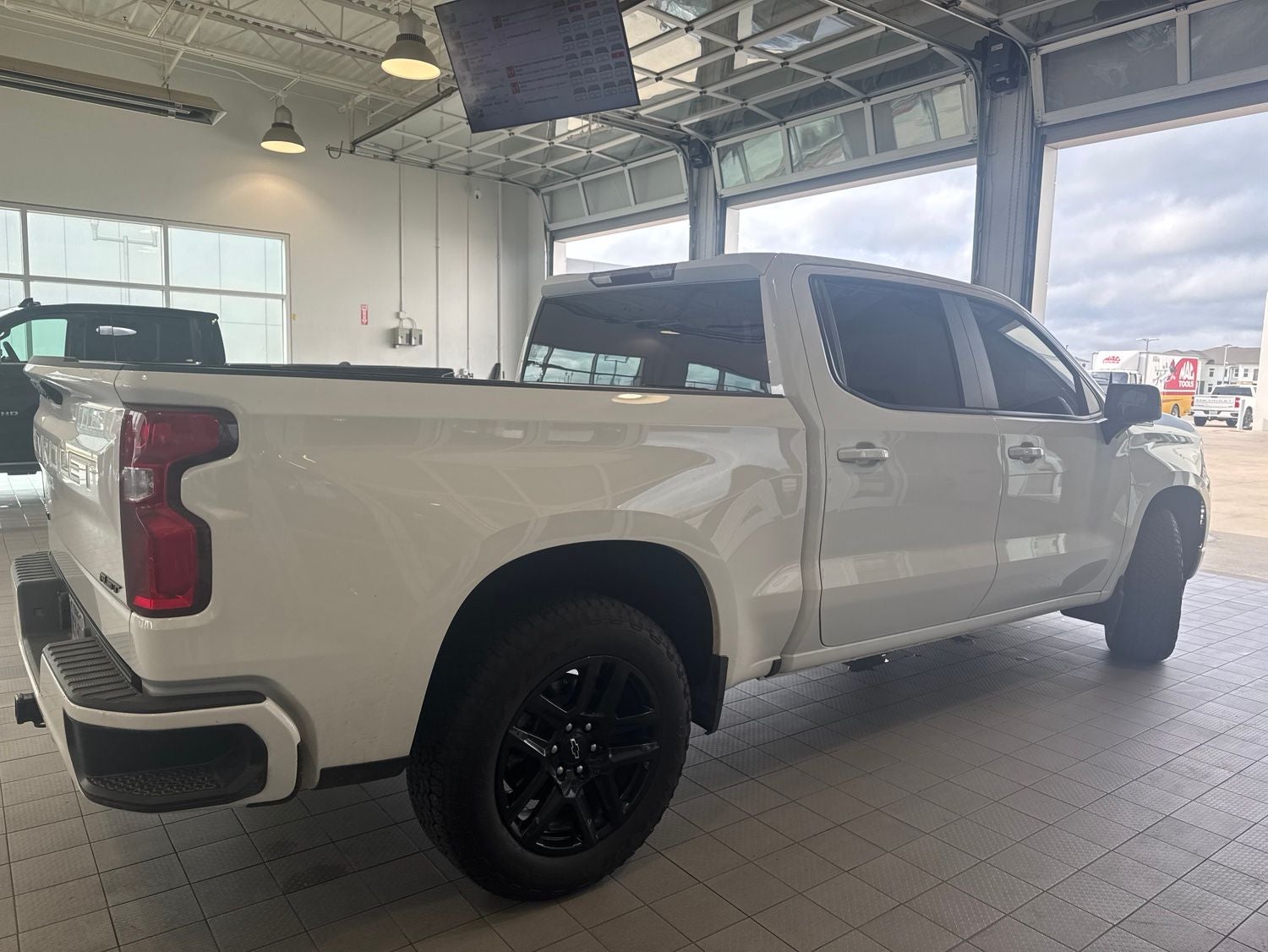 2023 Chevrolet Silverado 1500 4WD Crew Cab Short Bed RST