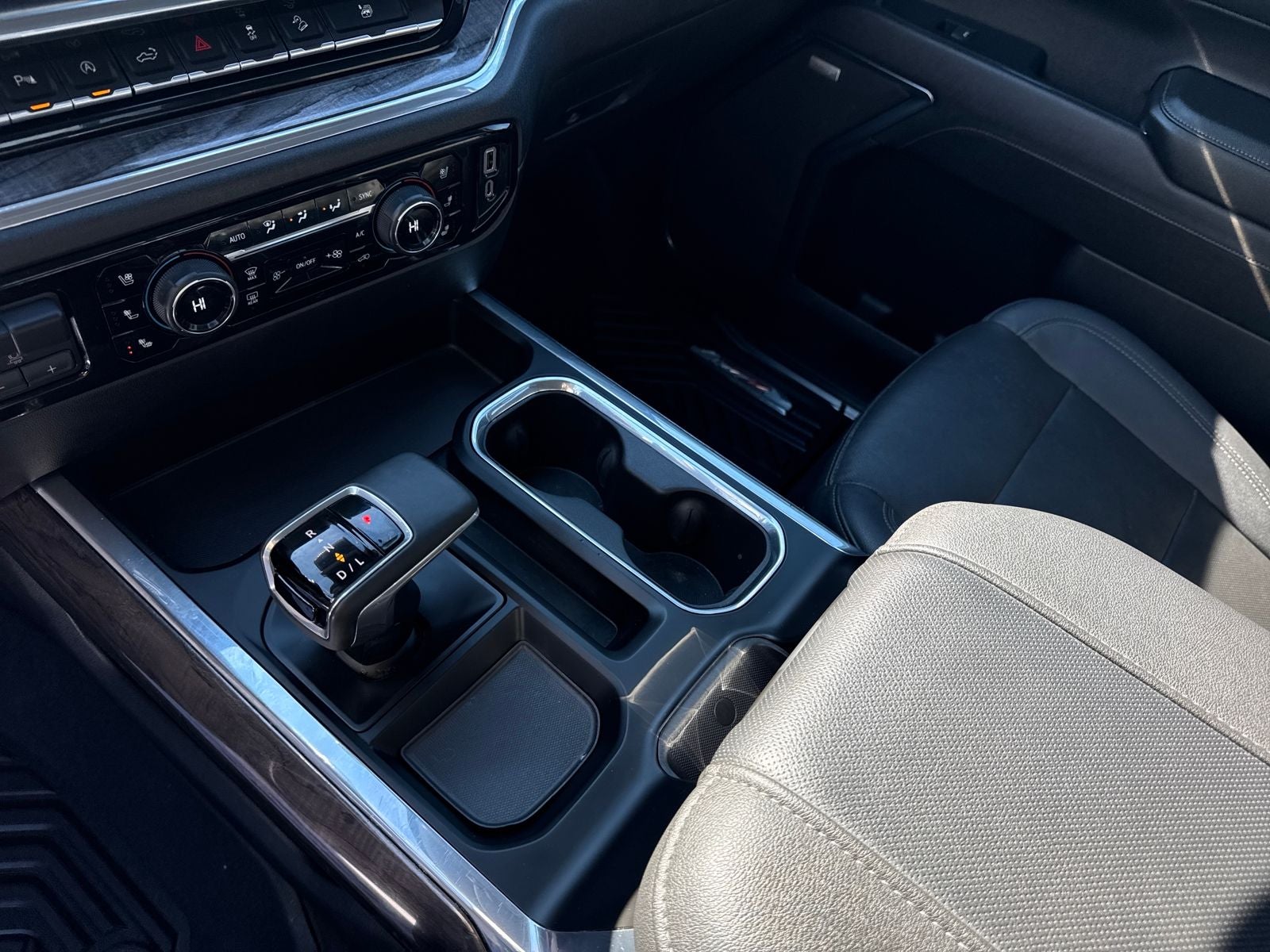 2023 Chevrolet Silverado 1500 4WD Crew Cab Short Bed LTZ