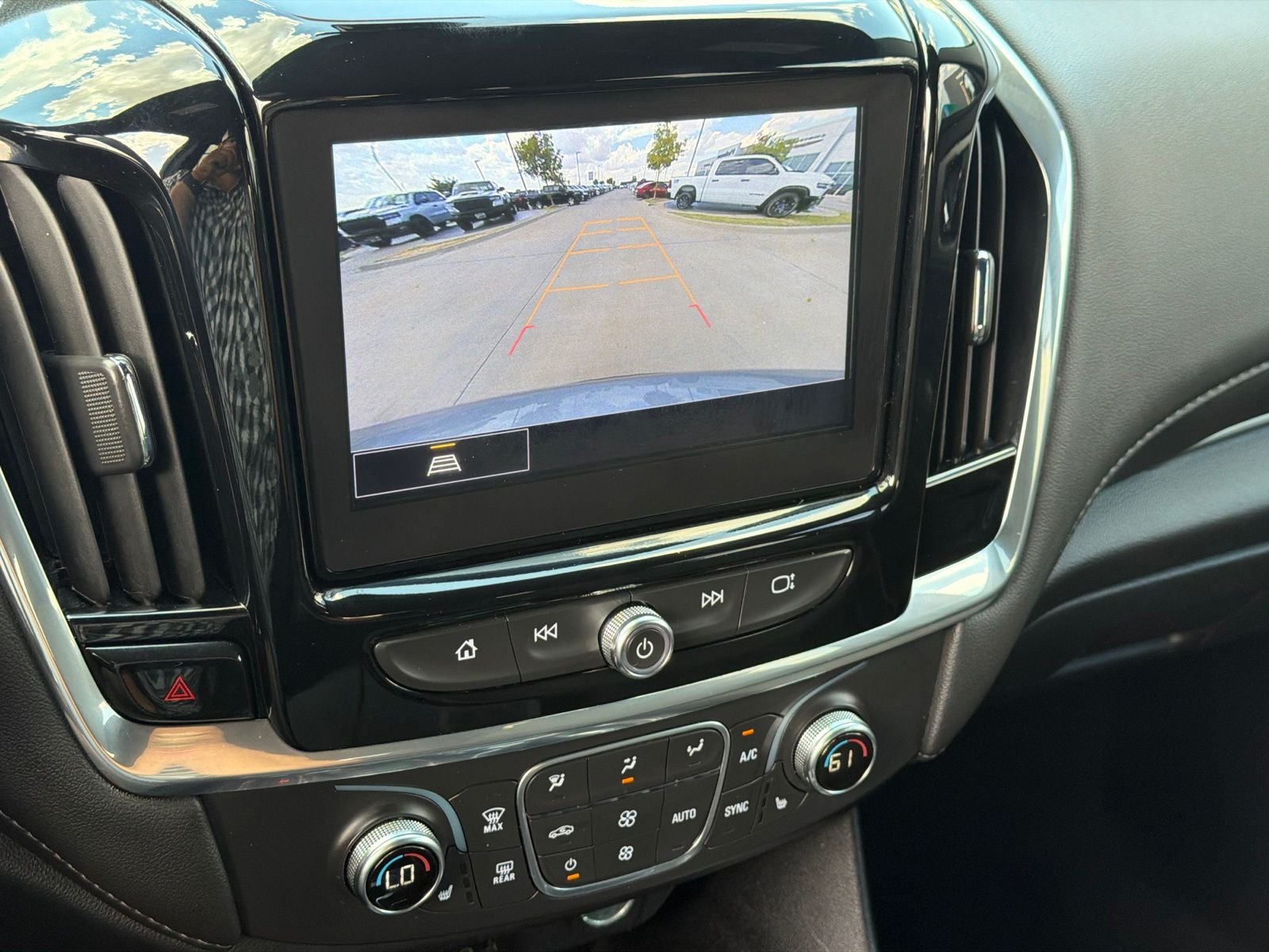 2023 Chevrolet Traverse FWD LT Cloth