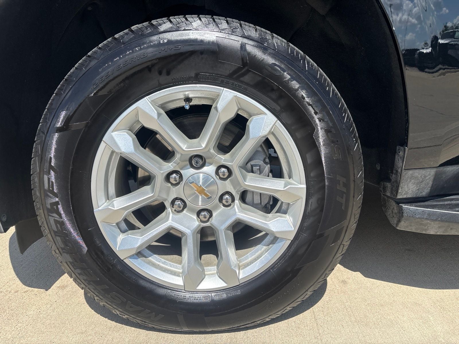 2025 Chevrolet Suburban 2WD LT