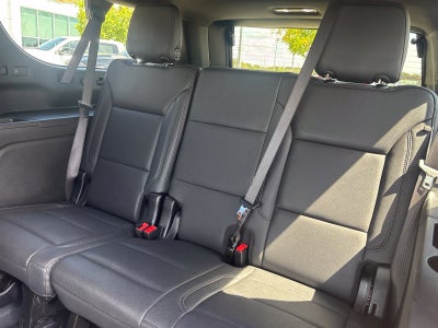 2025 Chevrolet Suburban 2WD LT
