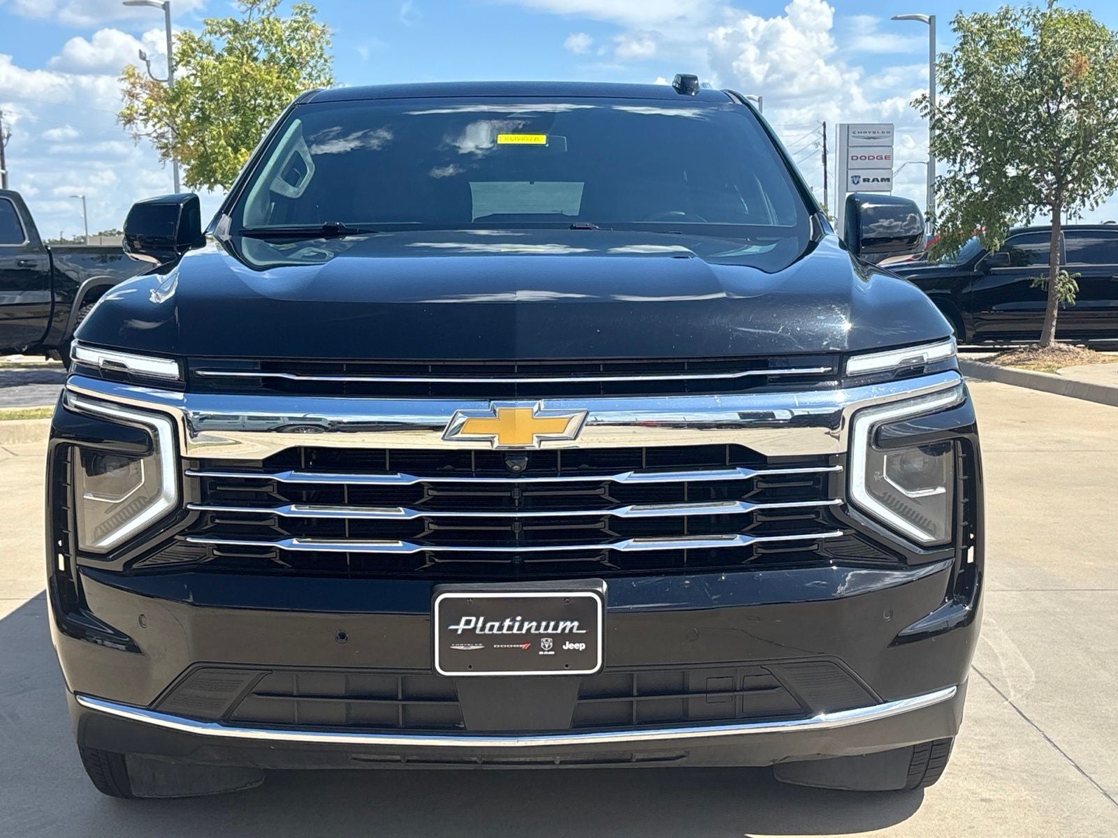 2025 Chevrolet Suburban 2WD LT