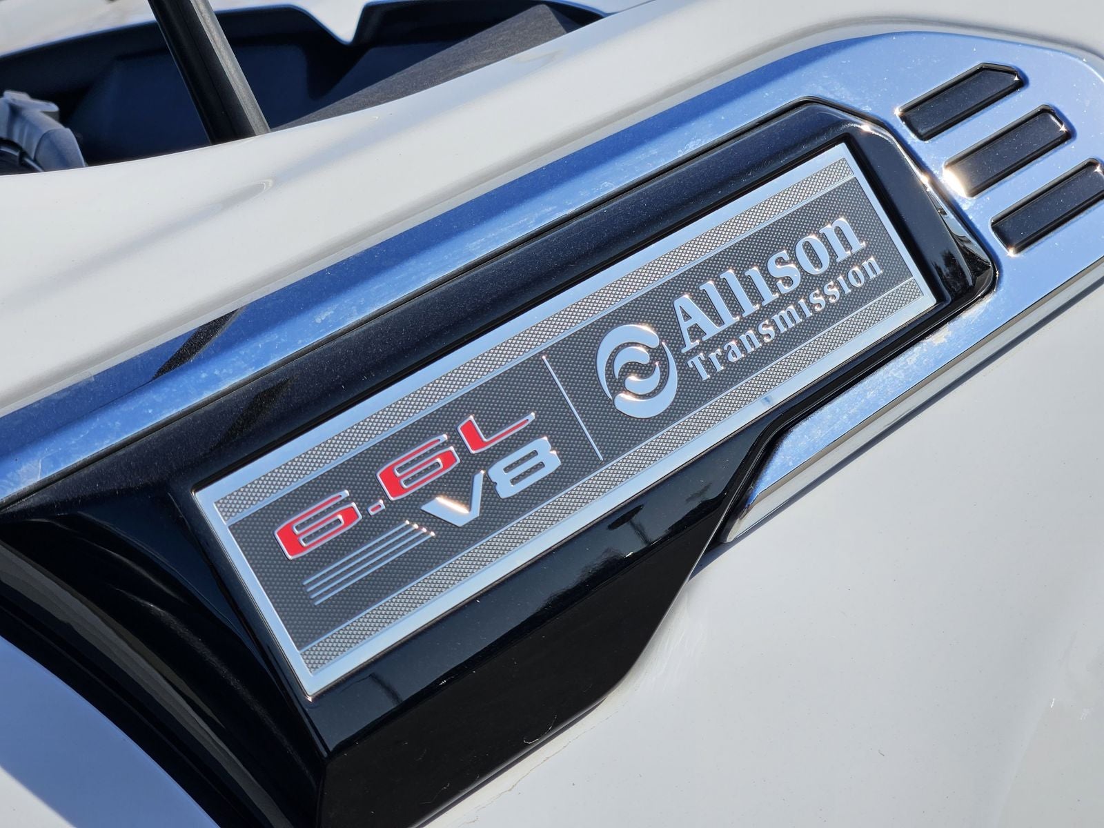 2024 GMC Sierra 2500HD 4WD Crew Cab Standard Bed SLT