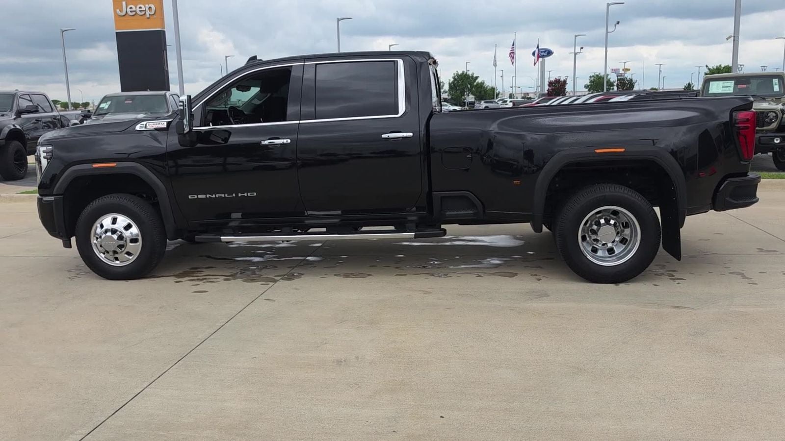 2024 GMC Sierra 3500HD 4WD Crew Cab Long Bed Denali