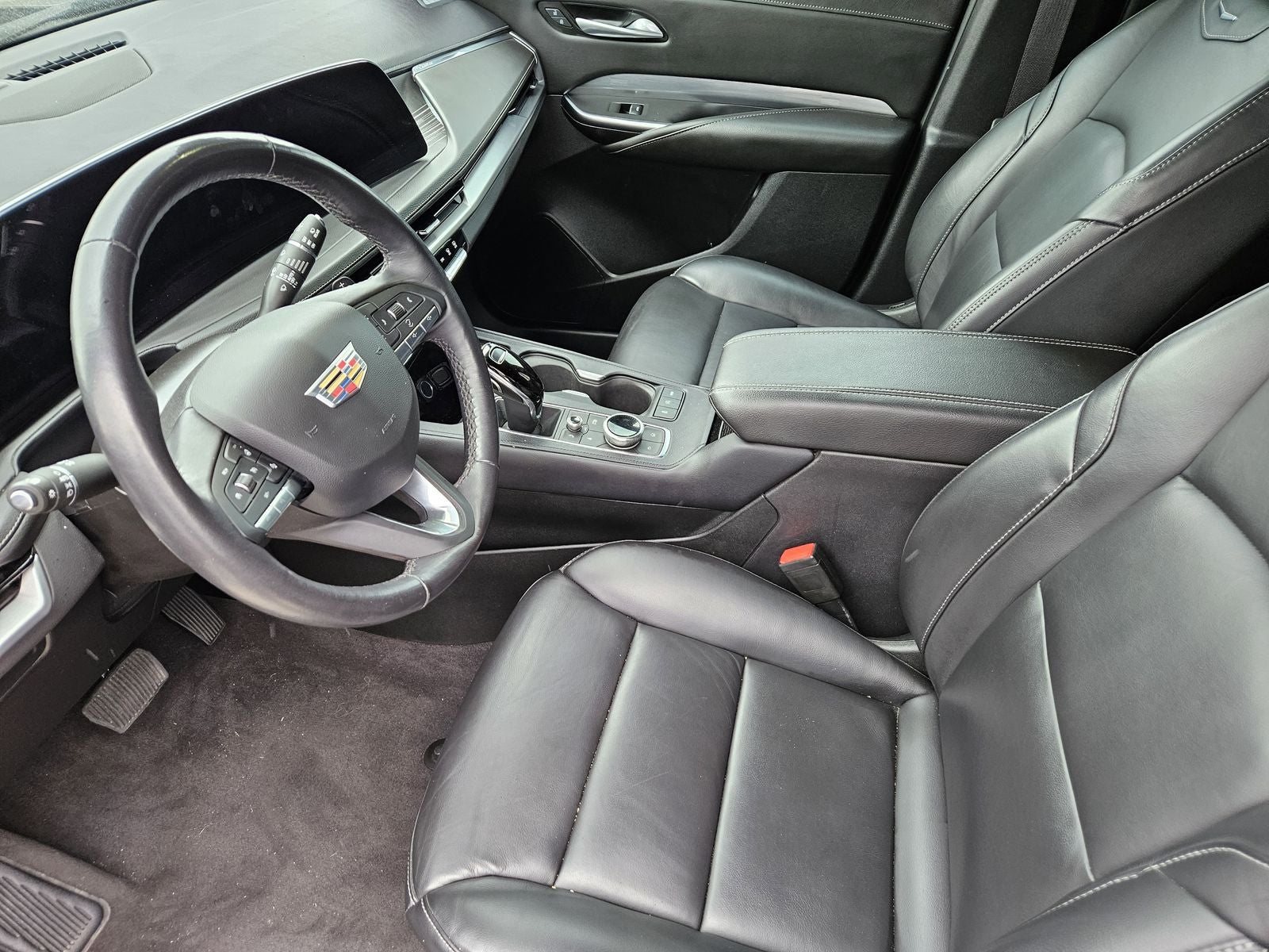 2024 Cadillac XT4 FWD Premium Luxury
