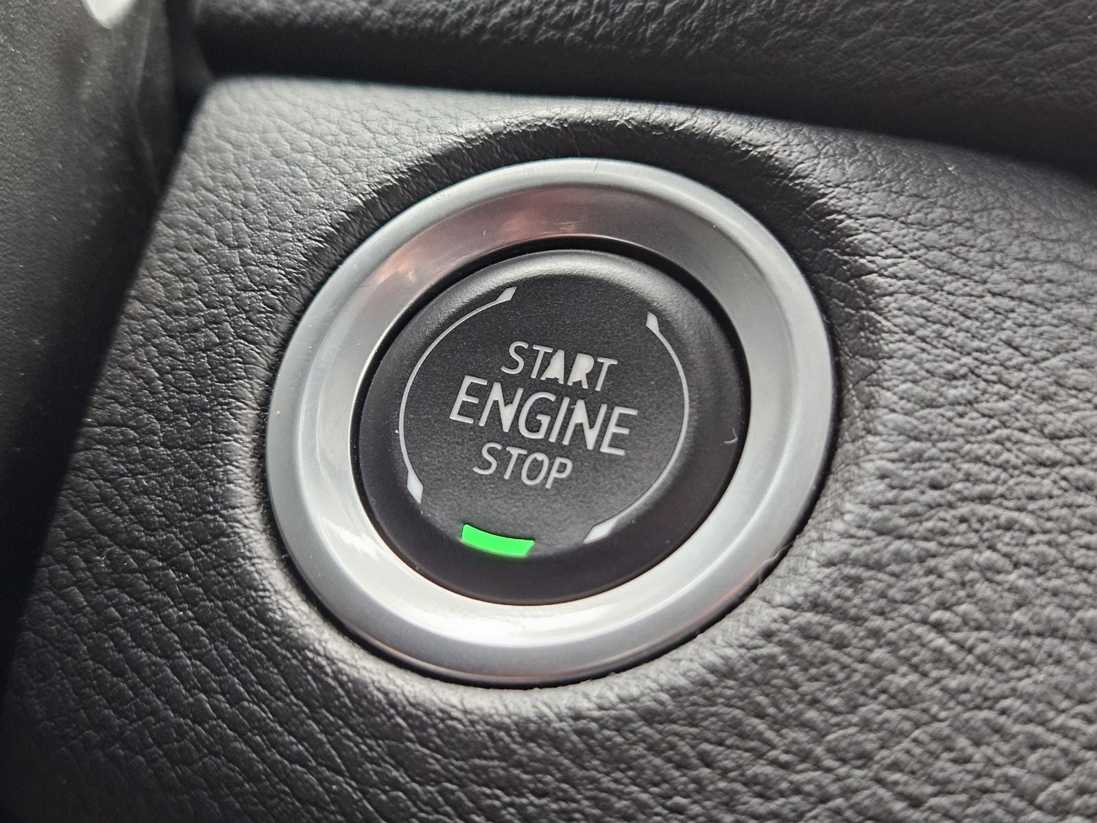 2024 Cadillac XT4 FWD Premium Luxury