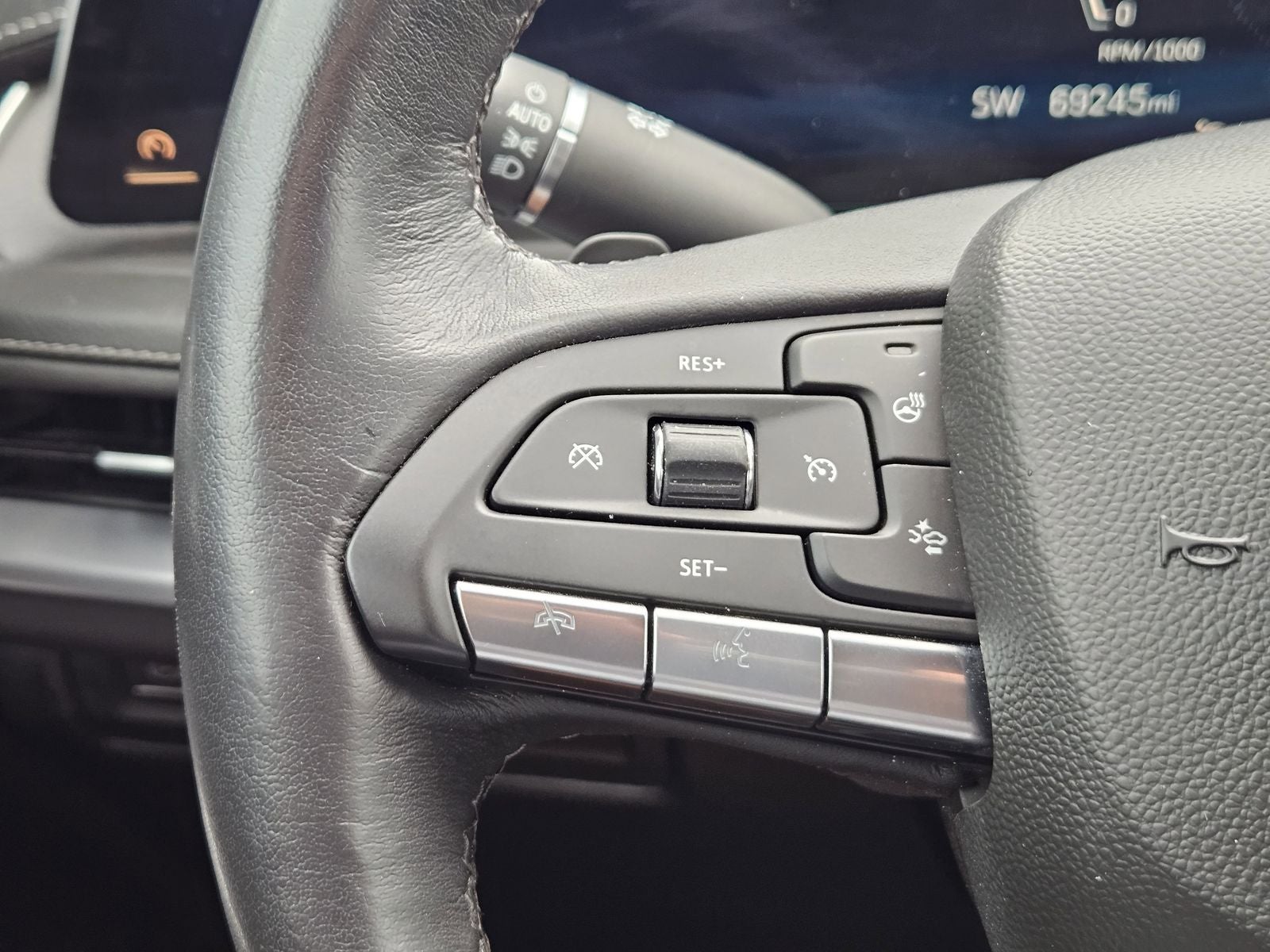 2024 Cadillac XT4 FWD Premium Luxury