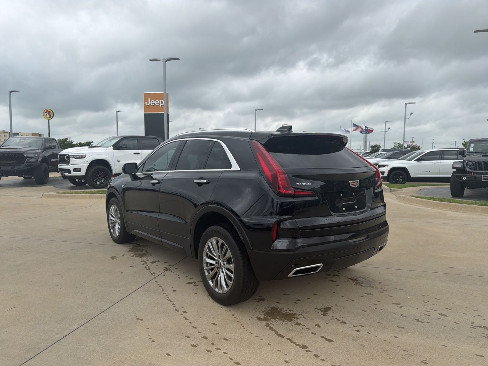 2024 Cadillac XT4 FWD Premium Luxury