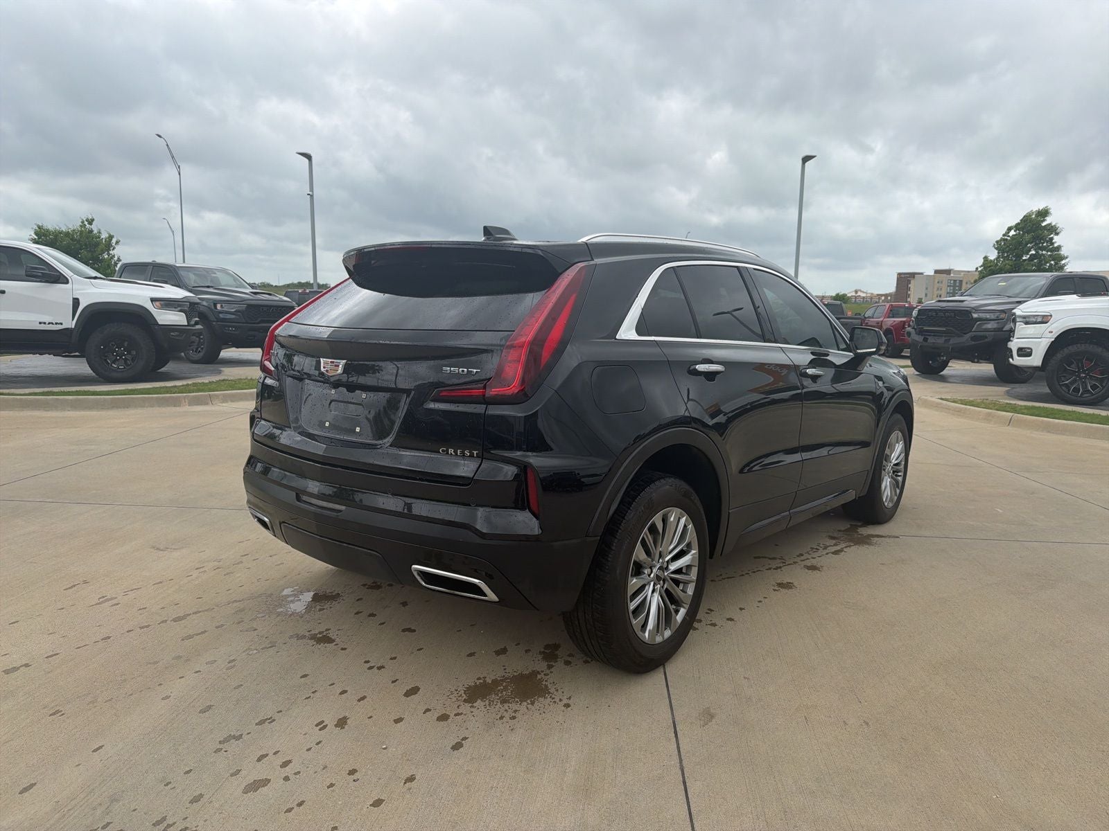 2024 Cadillac XT4 FWD Premium Luxury