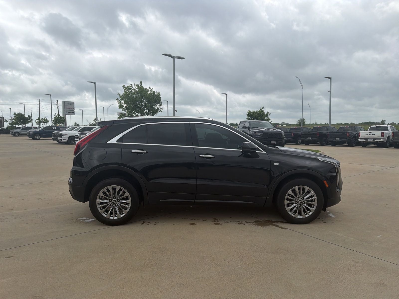2024 Cadillac XT4 FWD Premium Luxury